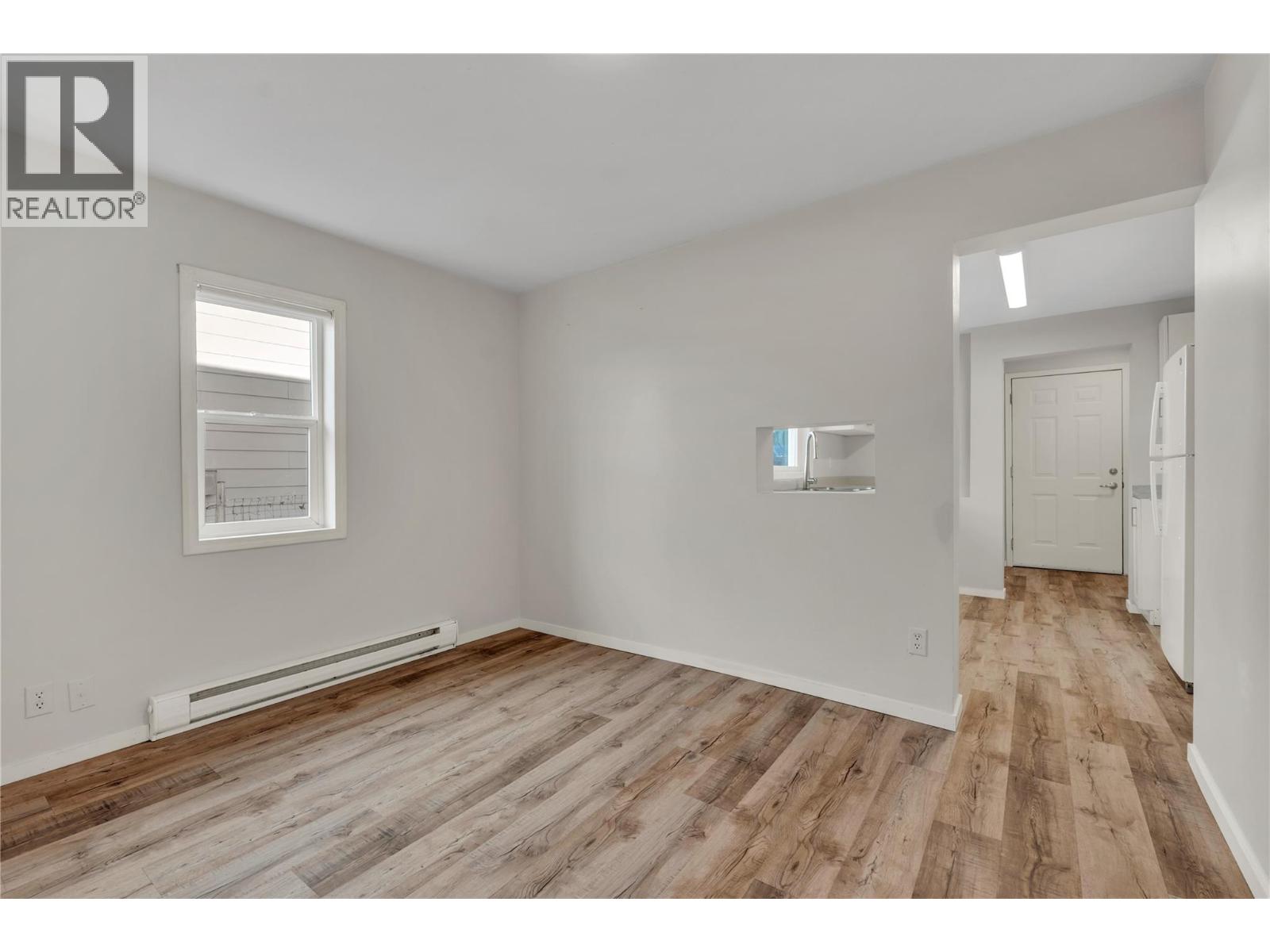  468 Wade Avenue West, Penticton