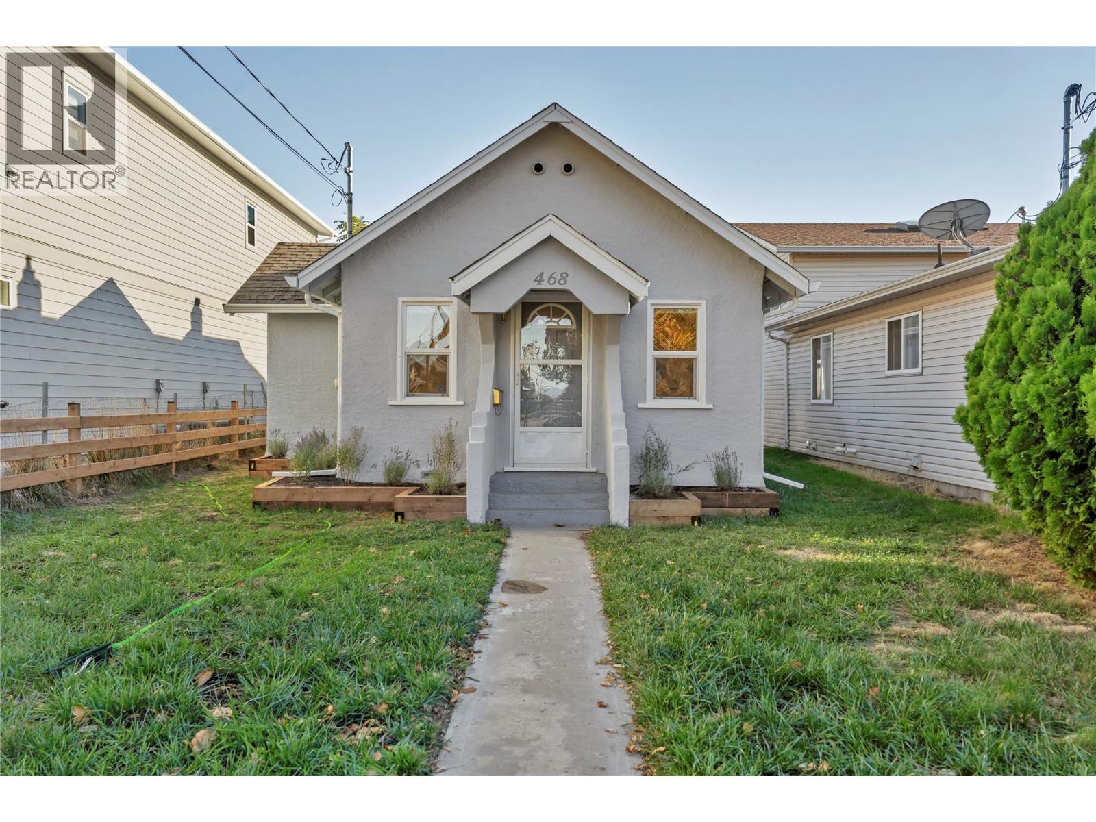  468 Wade Avenue West, Penticton