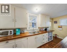 1653 Harasin Alley, Rossland, BC V0G1Y0 Photo 9