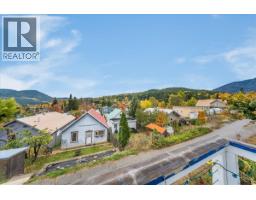 1653 Harasin Alley, Rossland, BC V0G1Y0 Photo 22