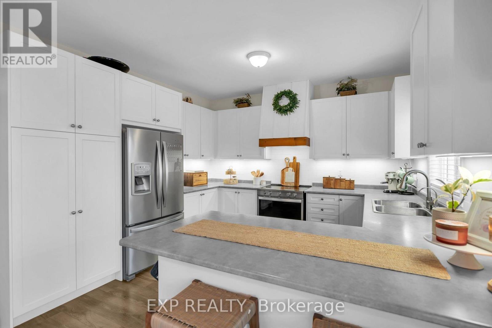 46 RENNIE STREET - 22