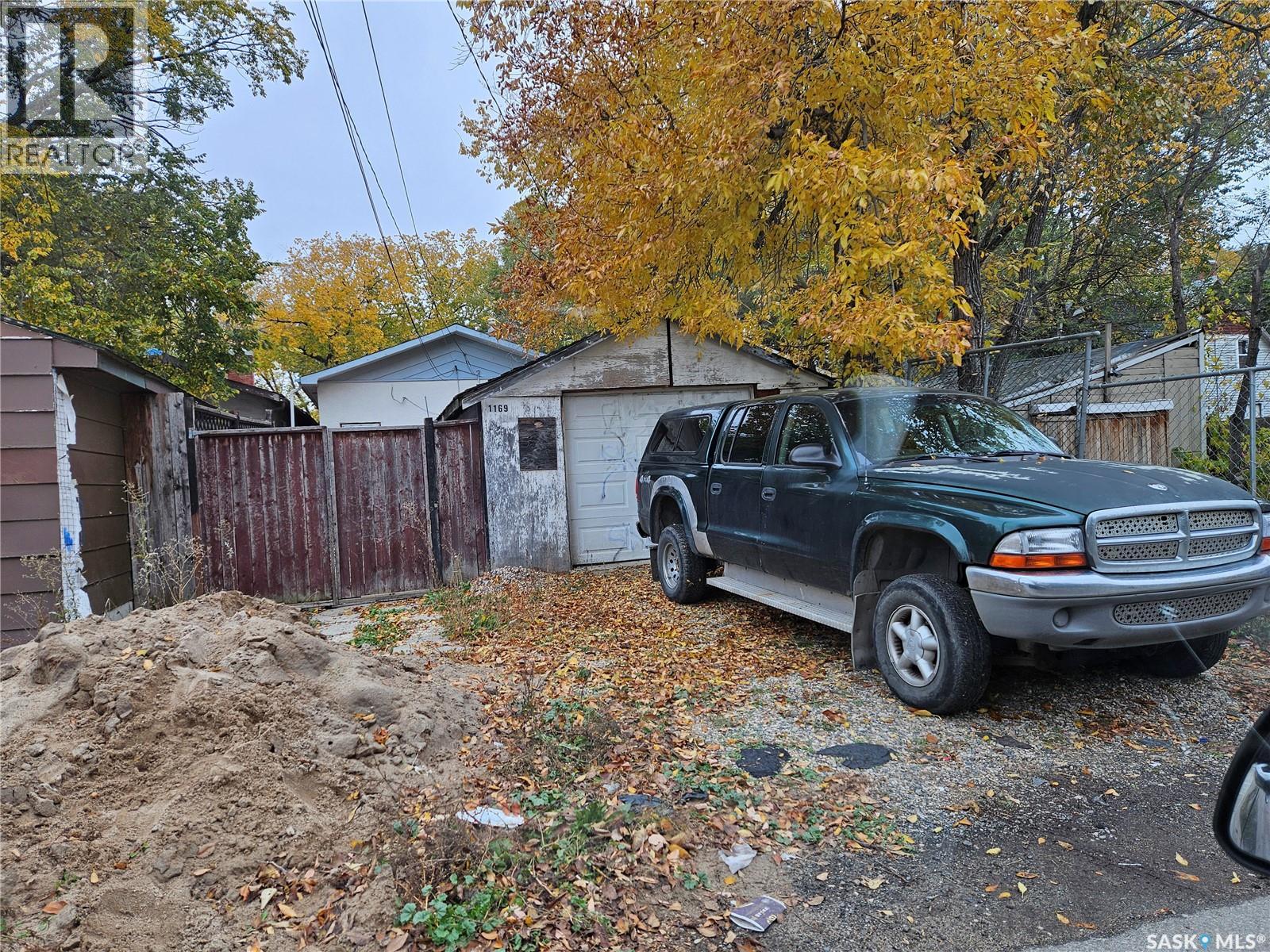 1169 Cameron STREET - 3