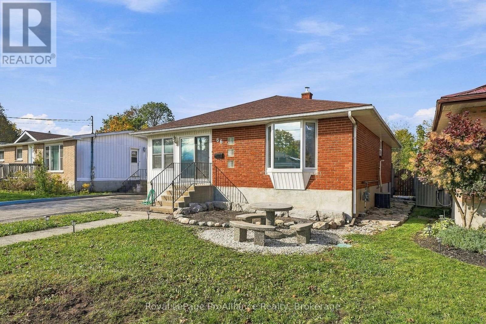66 Tracey Street, Belleville, ON photo 33