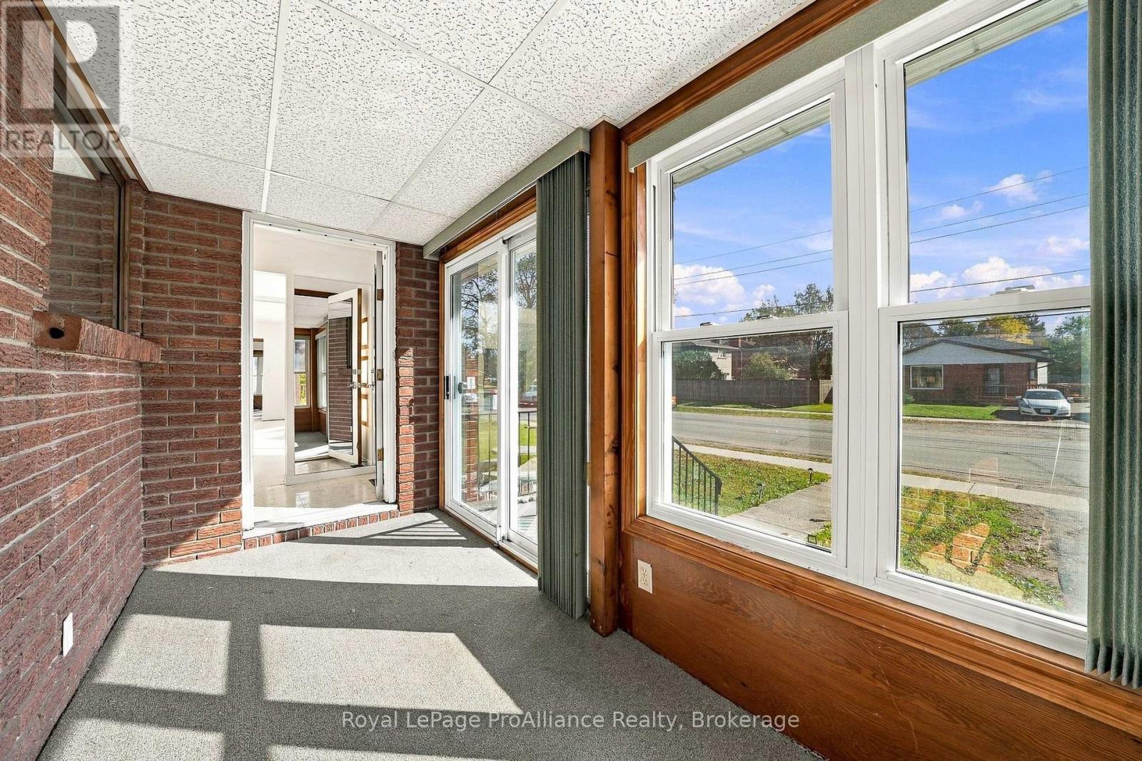 66 Tracey Street, Belleville, ON photo 37