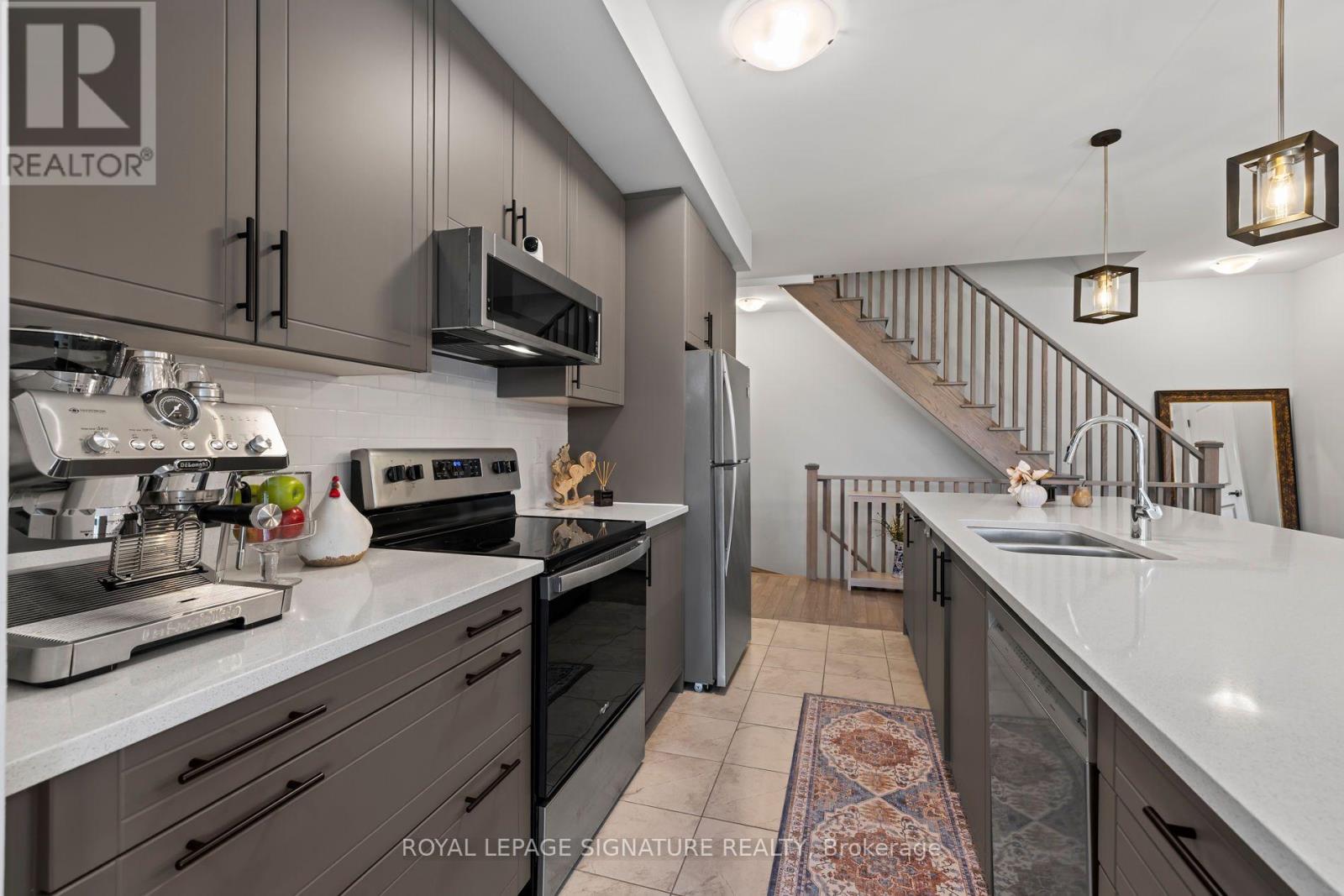 2542 Littlefield Crescent, Oakville, ON photo 14