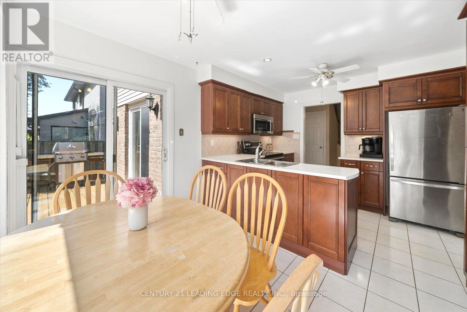 3074 TOURS ROAD - 17