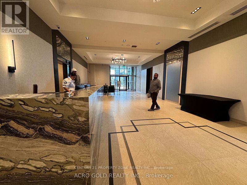 15 Watergarden Drive — photo 2