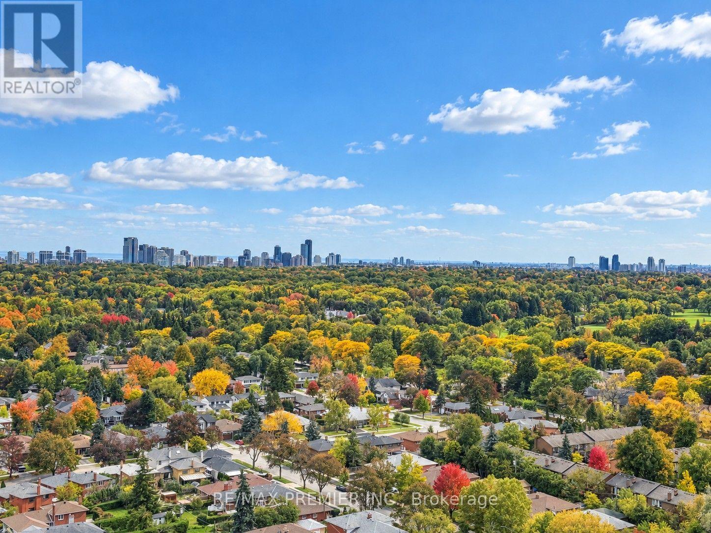 4010 Eglinton Avenue West — photo 12