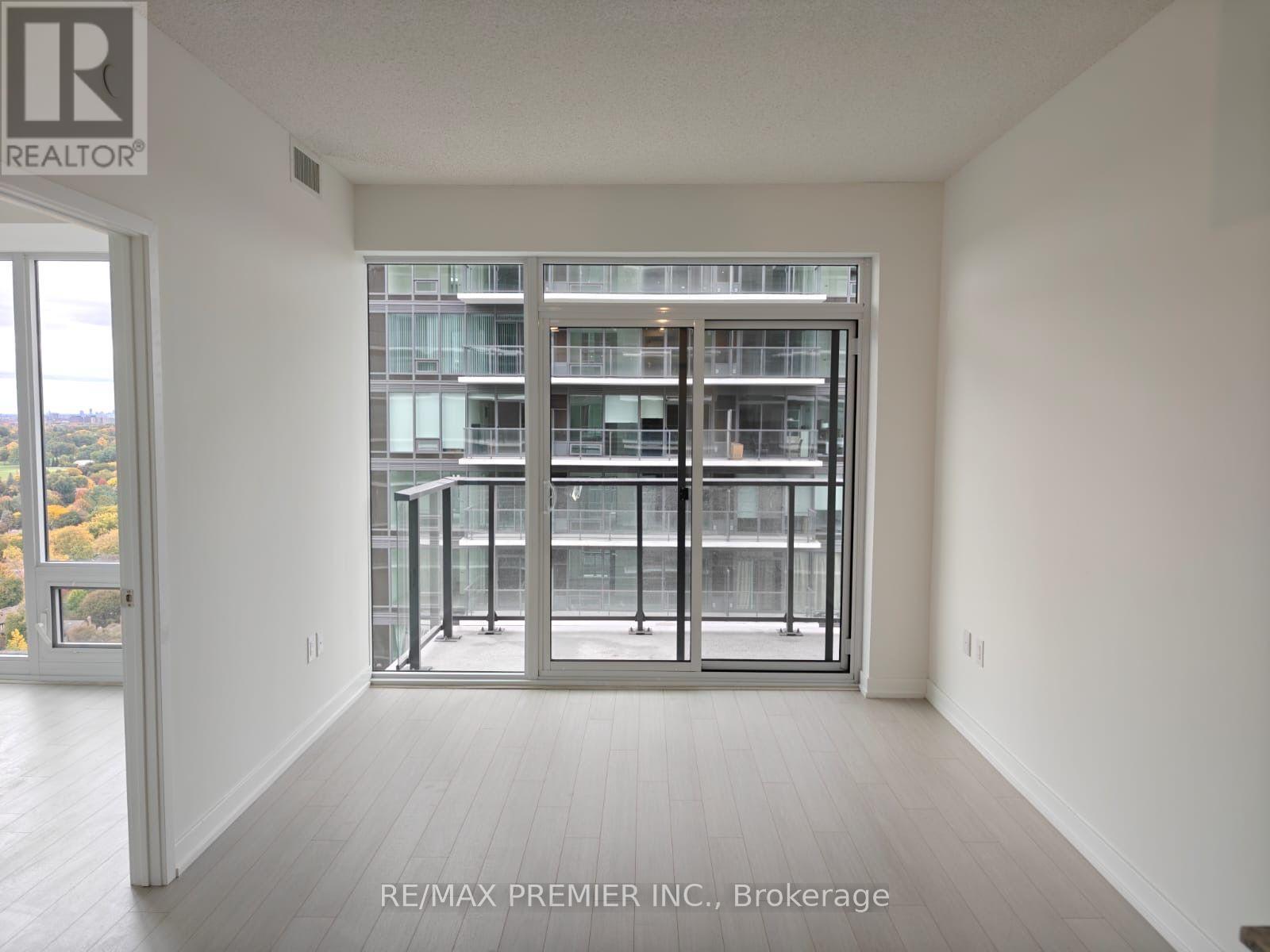 4010 Eglinton Avenue West — photo 7