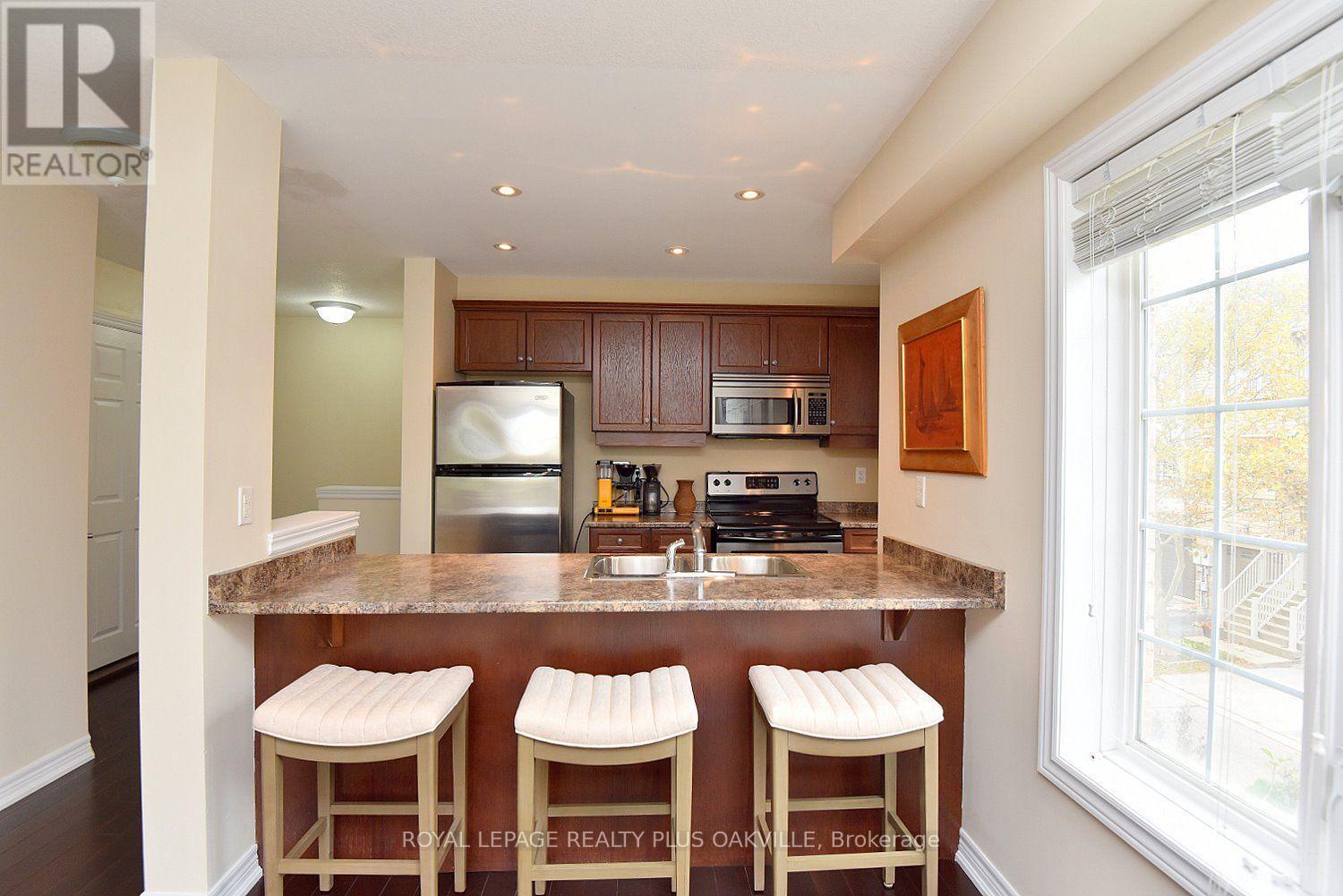 621 Budgeon Common, Burlington, ON photo 14