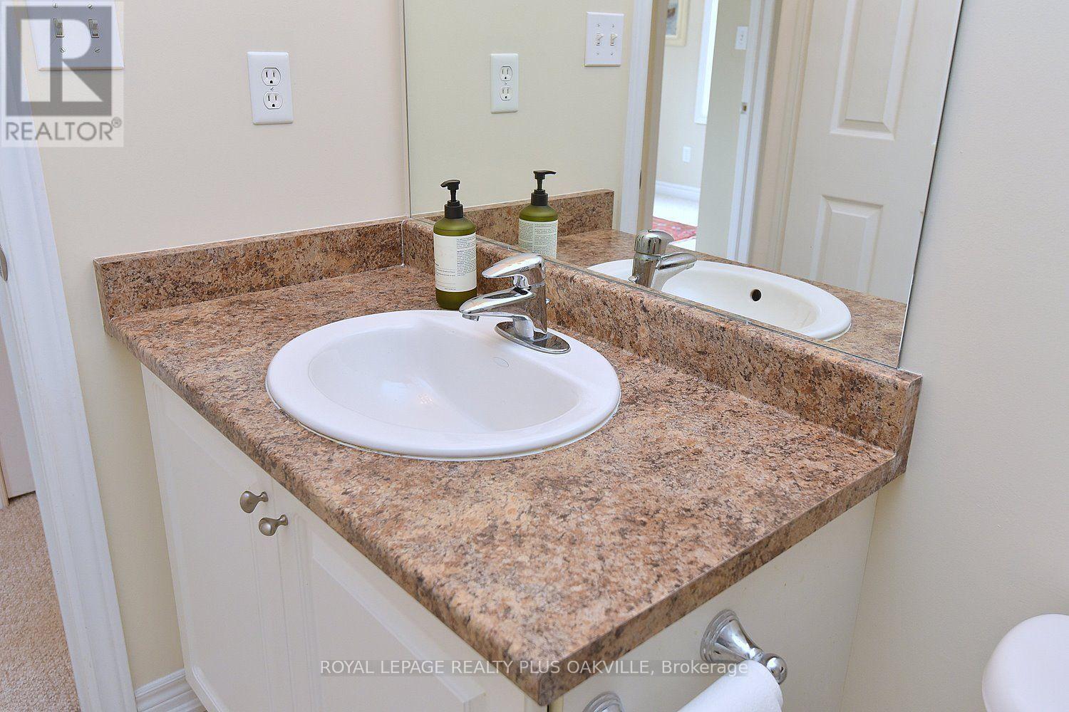 621 Budgeon Common, Burlington, ON photo 34