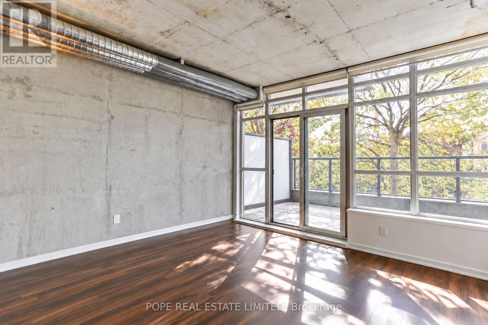 38 Joe Shuster Way — photo 16