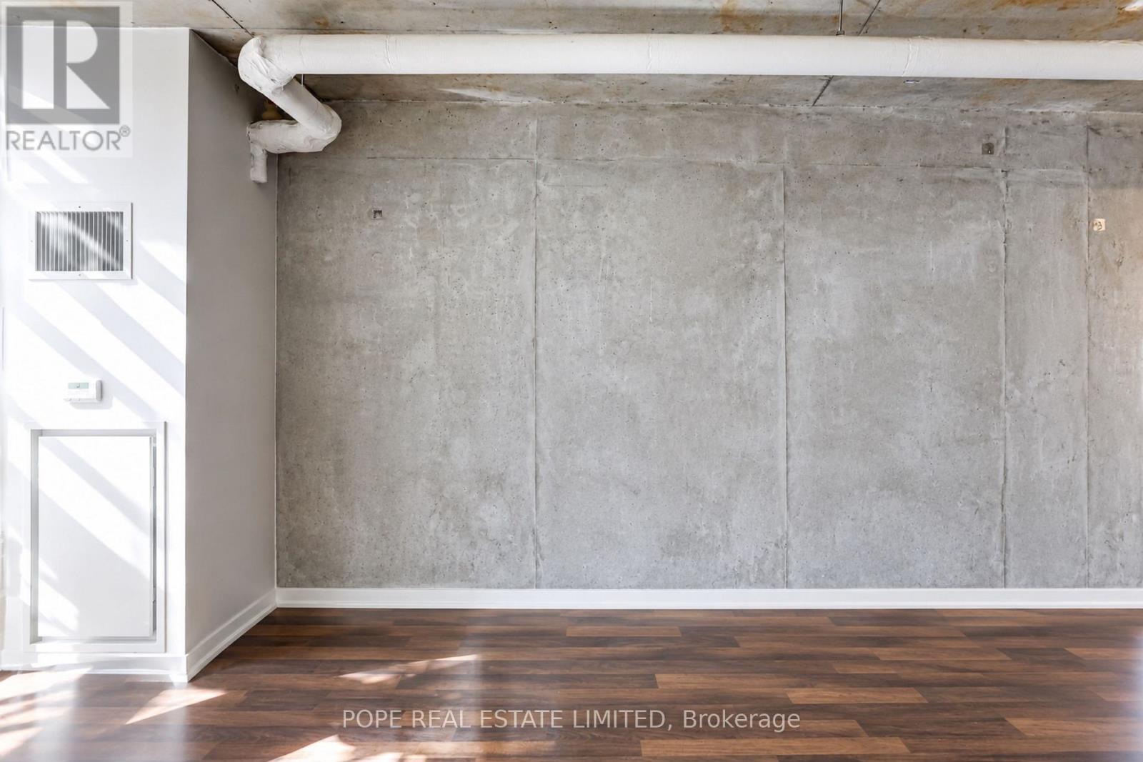 38 Joe Shuster Way — photo 18