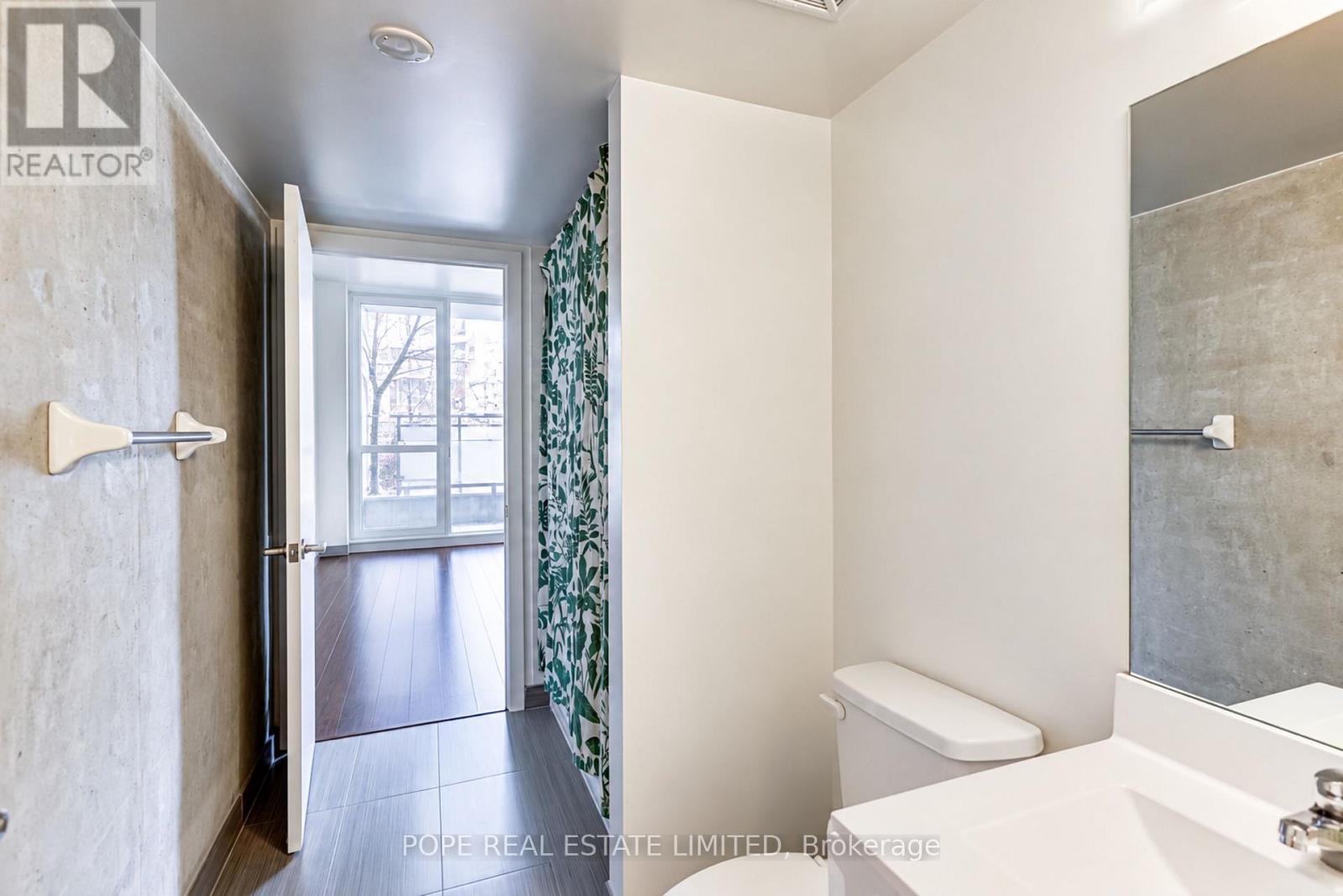 38 Joe Shuster Way — photo 29