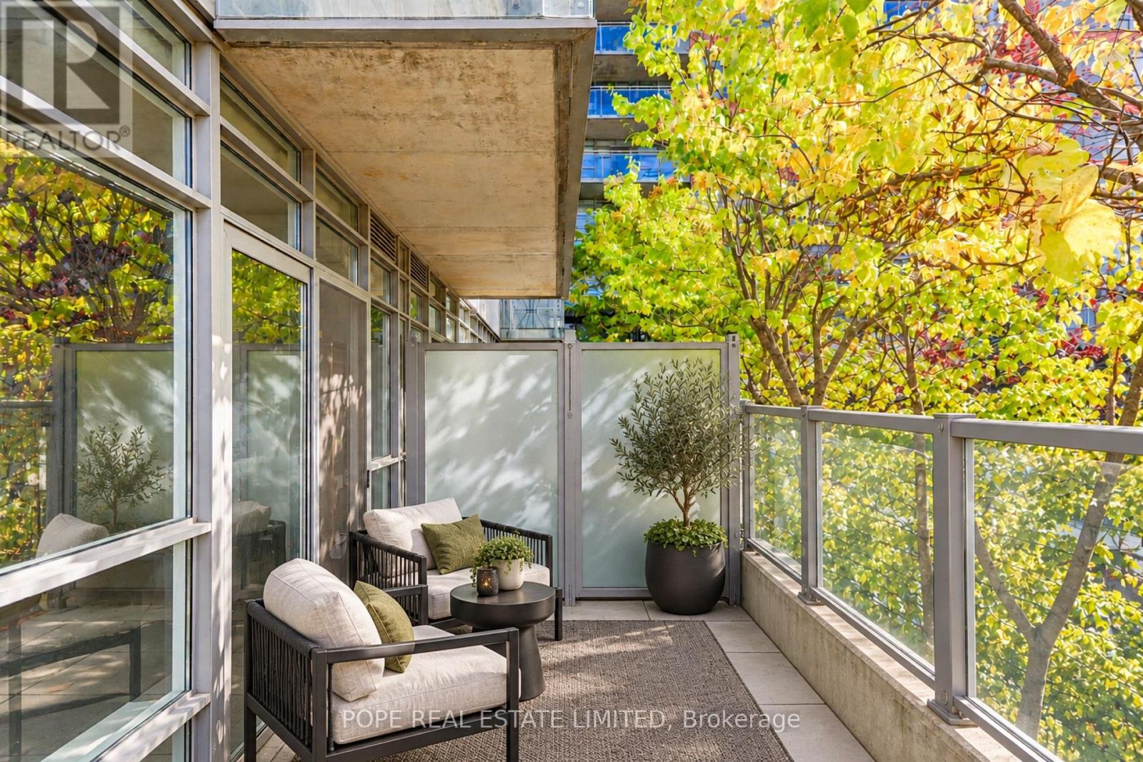 38 Joe Shuster Way — photo 4