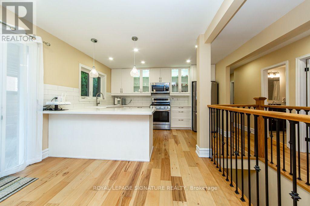 10 Beaver Bend Crescent, Toronto, ON photo 11