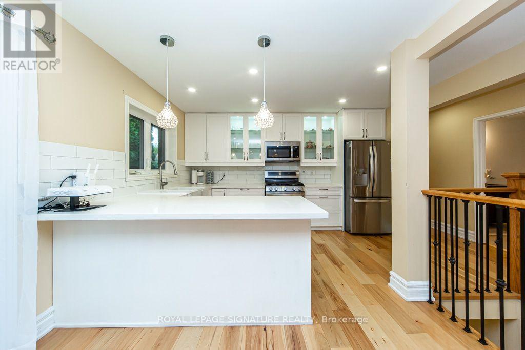 10 Beaver Bend Crescent, Toronto, ON photo 12