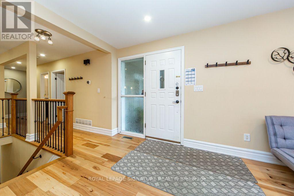 10 Beaver Bend Crescent, Toronto, ON photo 9