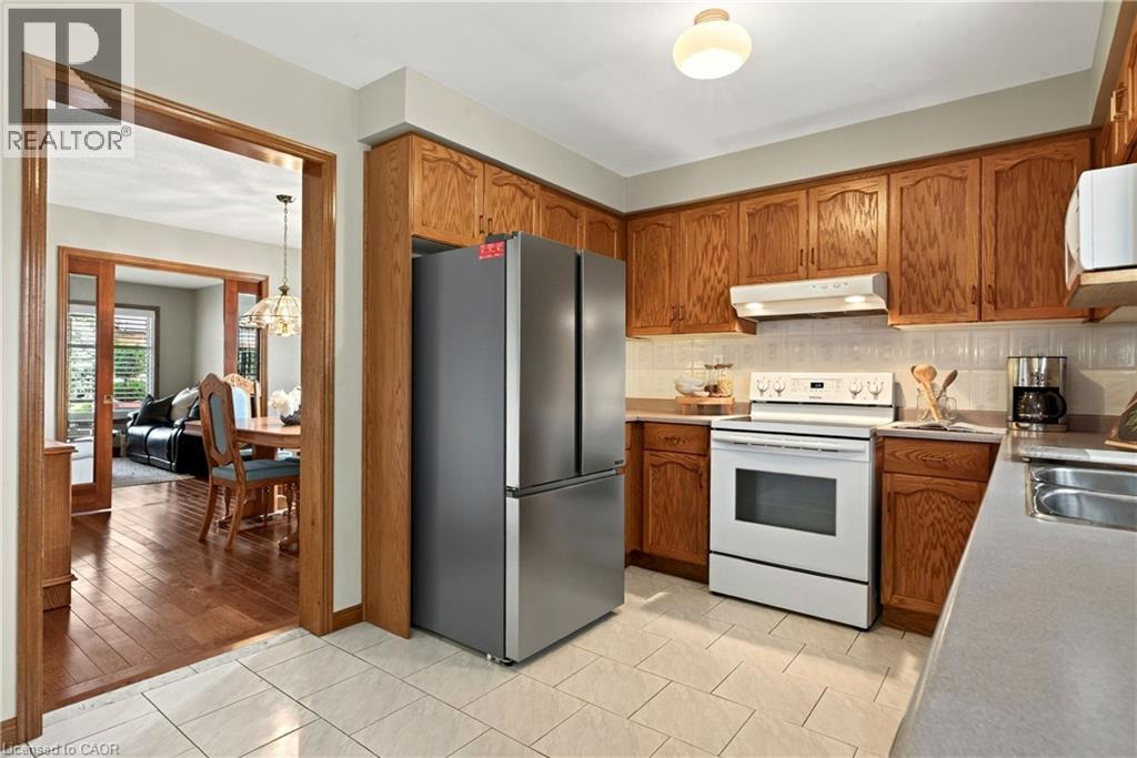 53 Bastille Street — photo 16