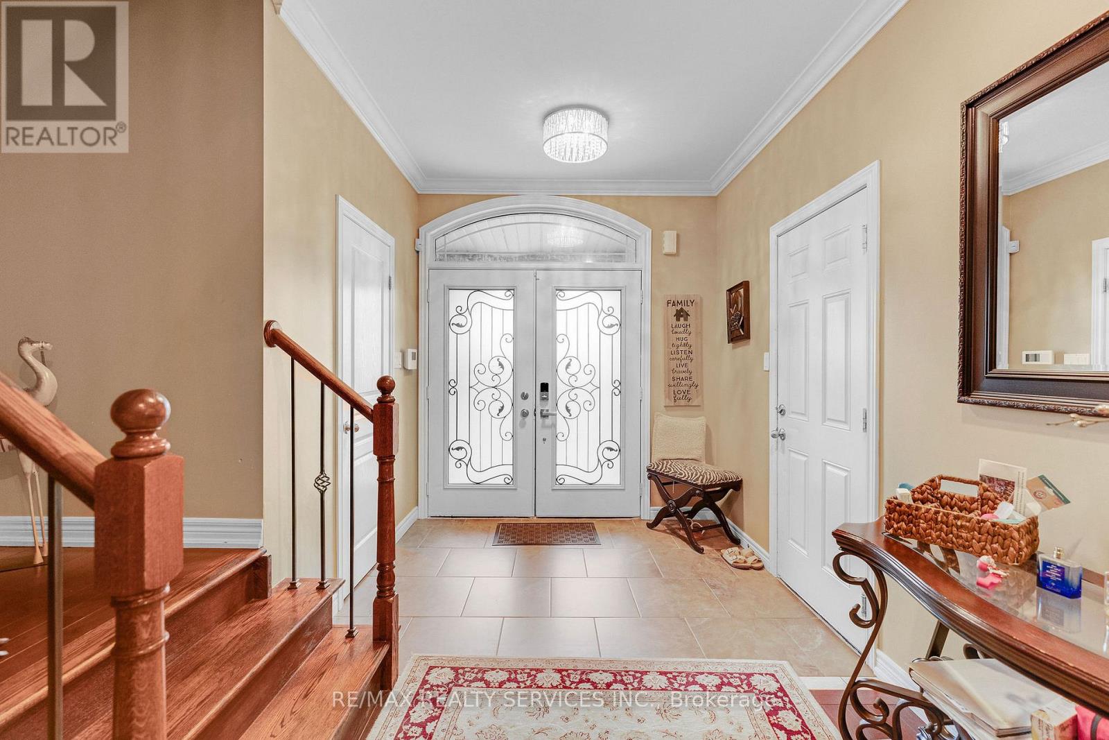 16 SISTINE COURT - 3
