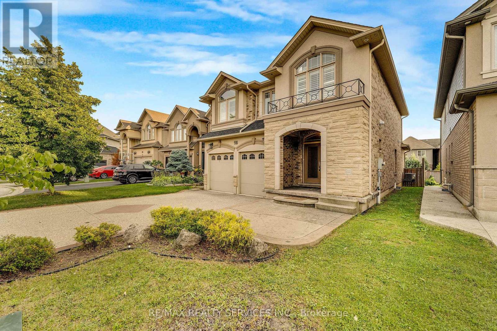 16 SISTINE COURT - 35