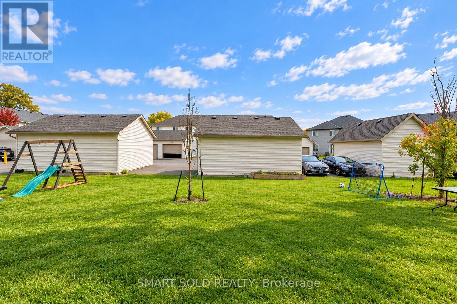 19 Perenack Avenue, Welland, ON photo 17