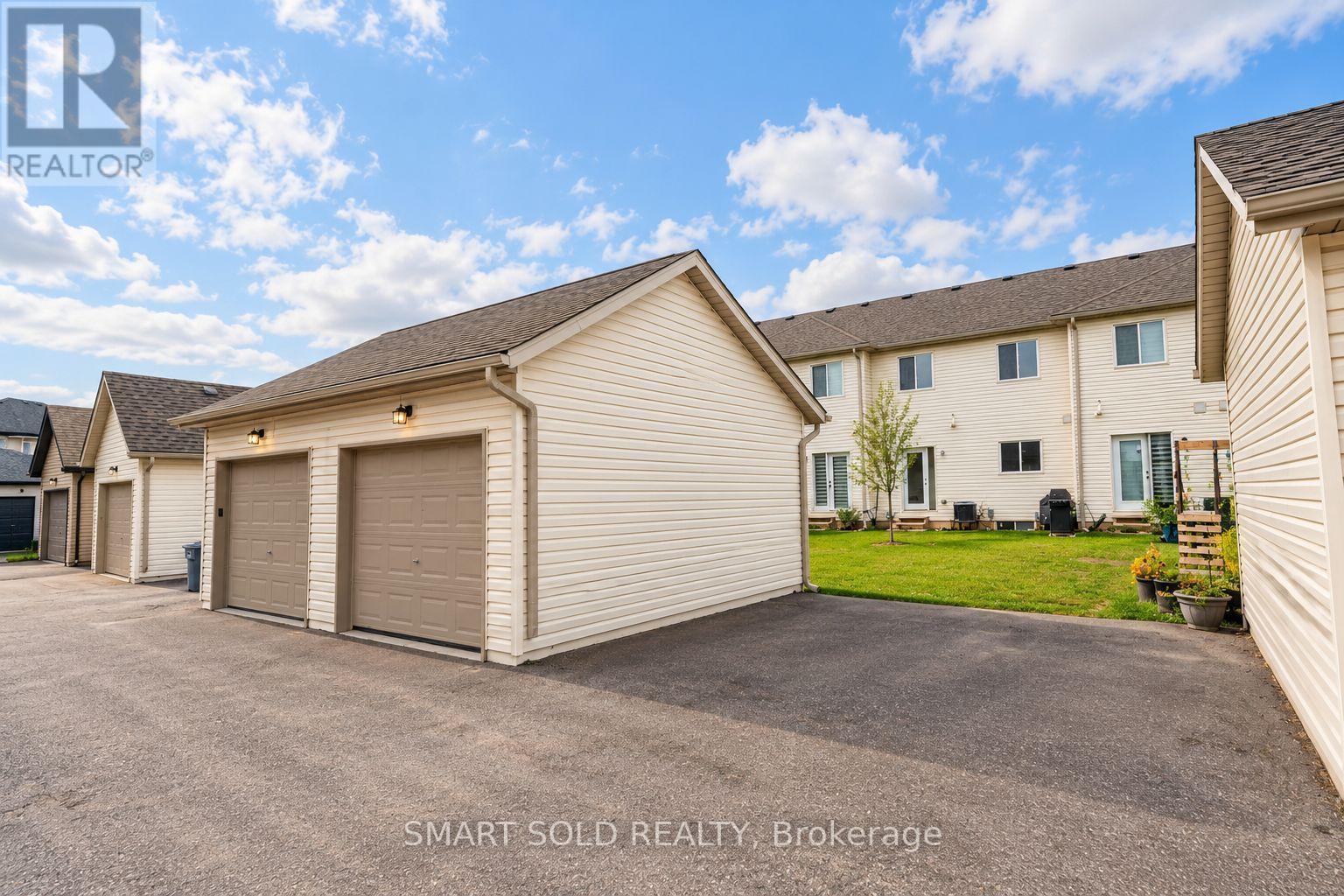 19 Perenack Avenue, Welland, ON photo 18