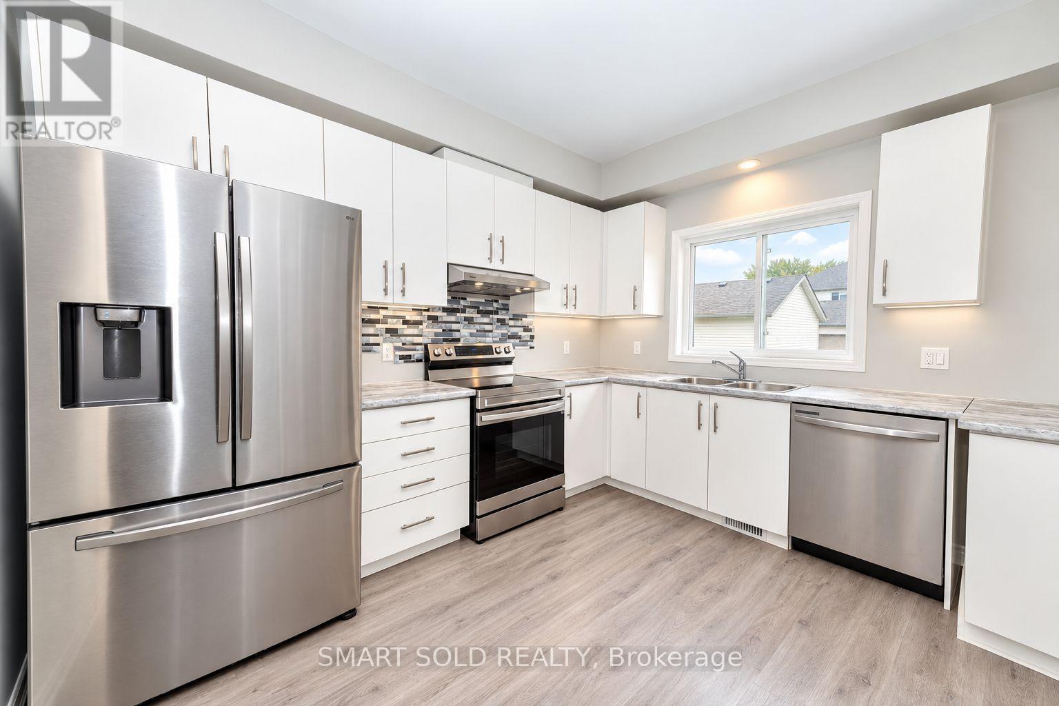 19 Perenack Avenue, Welland, ON photo 4