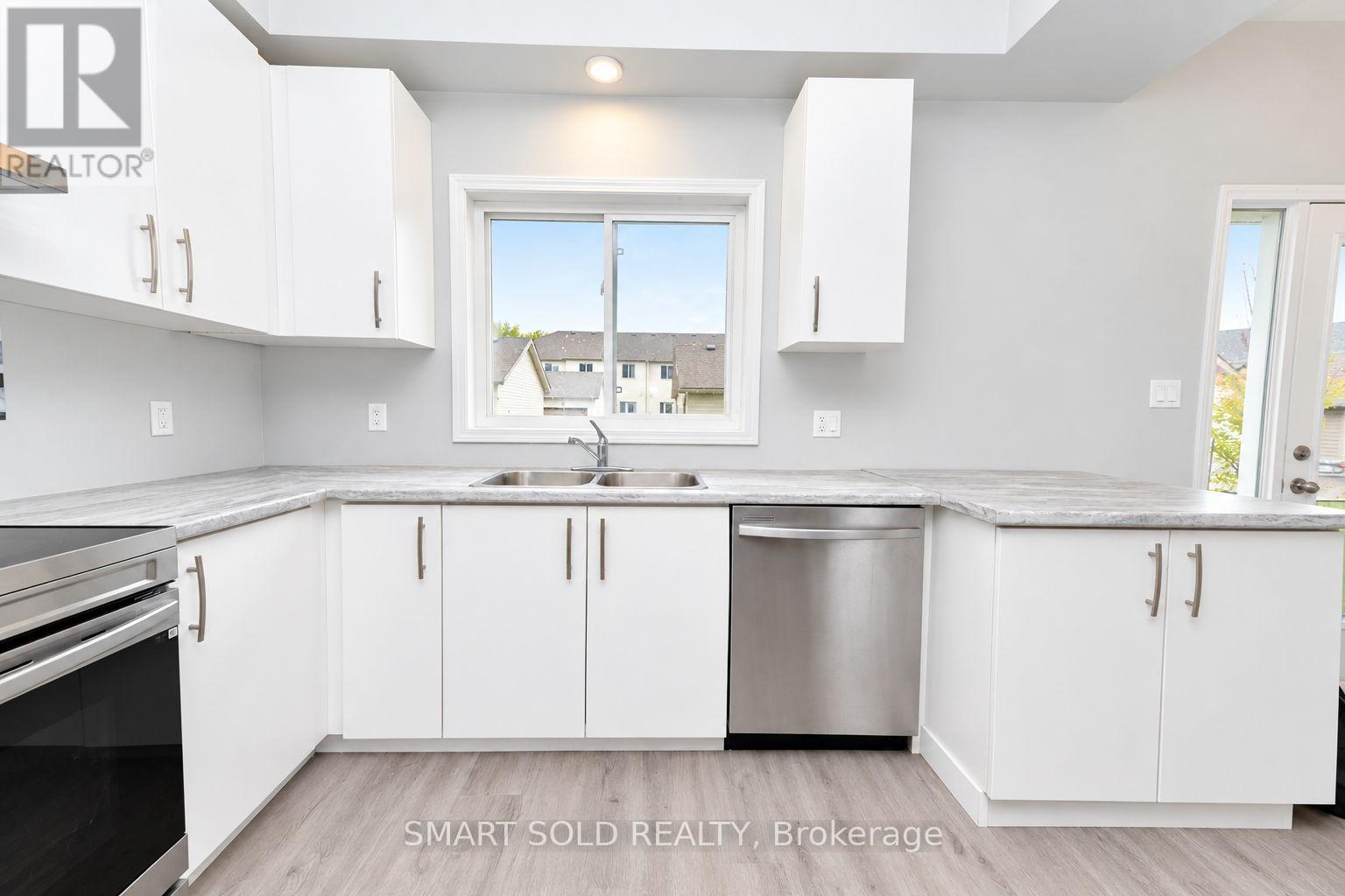 19 Perenack Avenue, Welland, ON photo 5