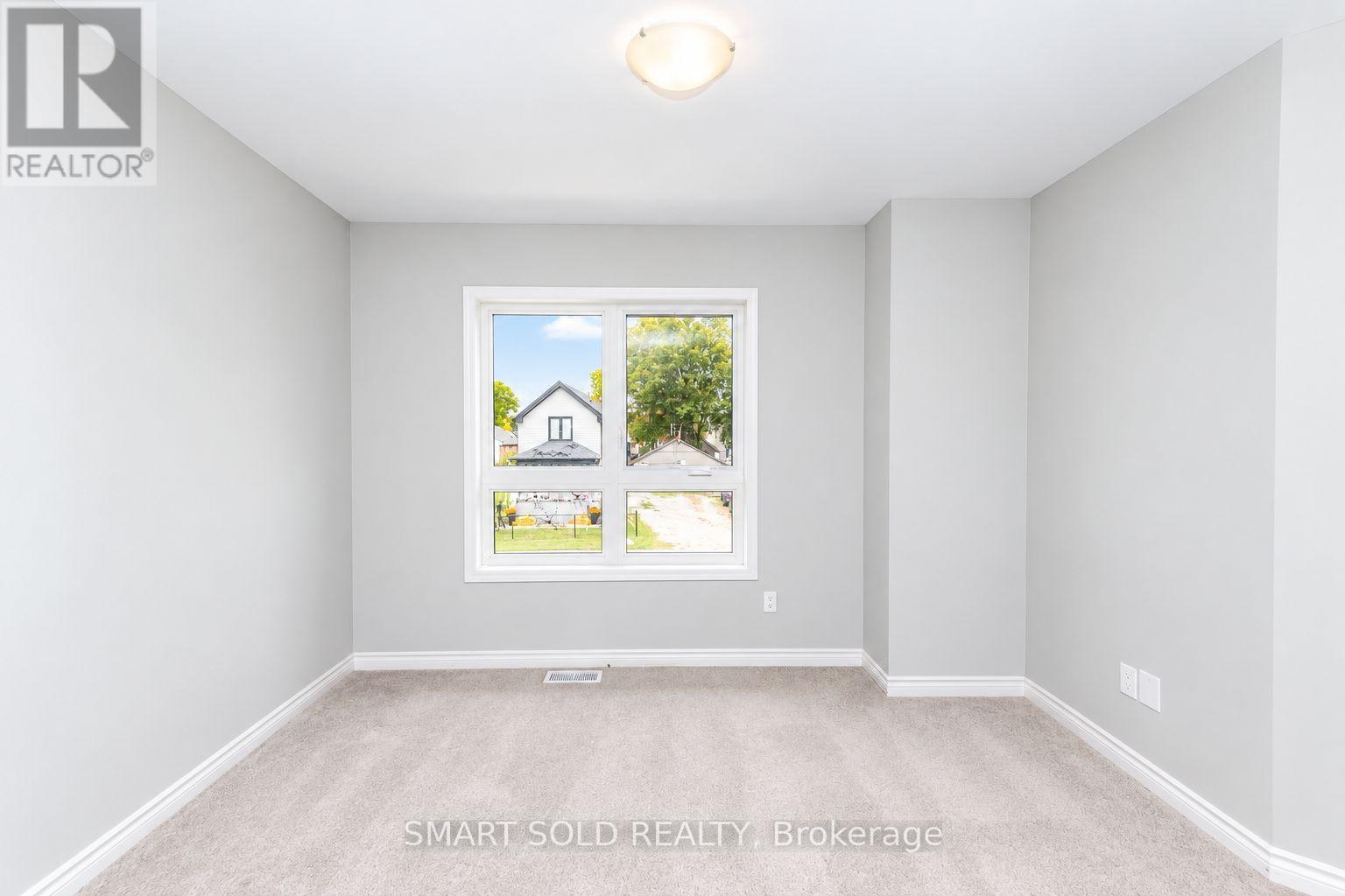 19 Perenack Avenue, Welland, ON photo 9