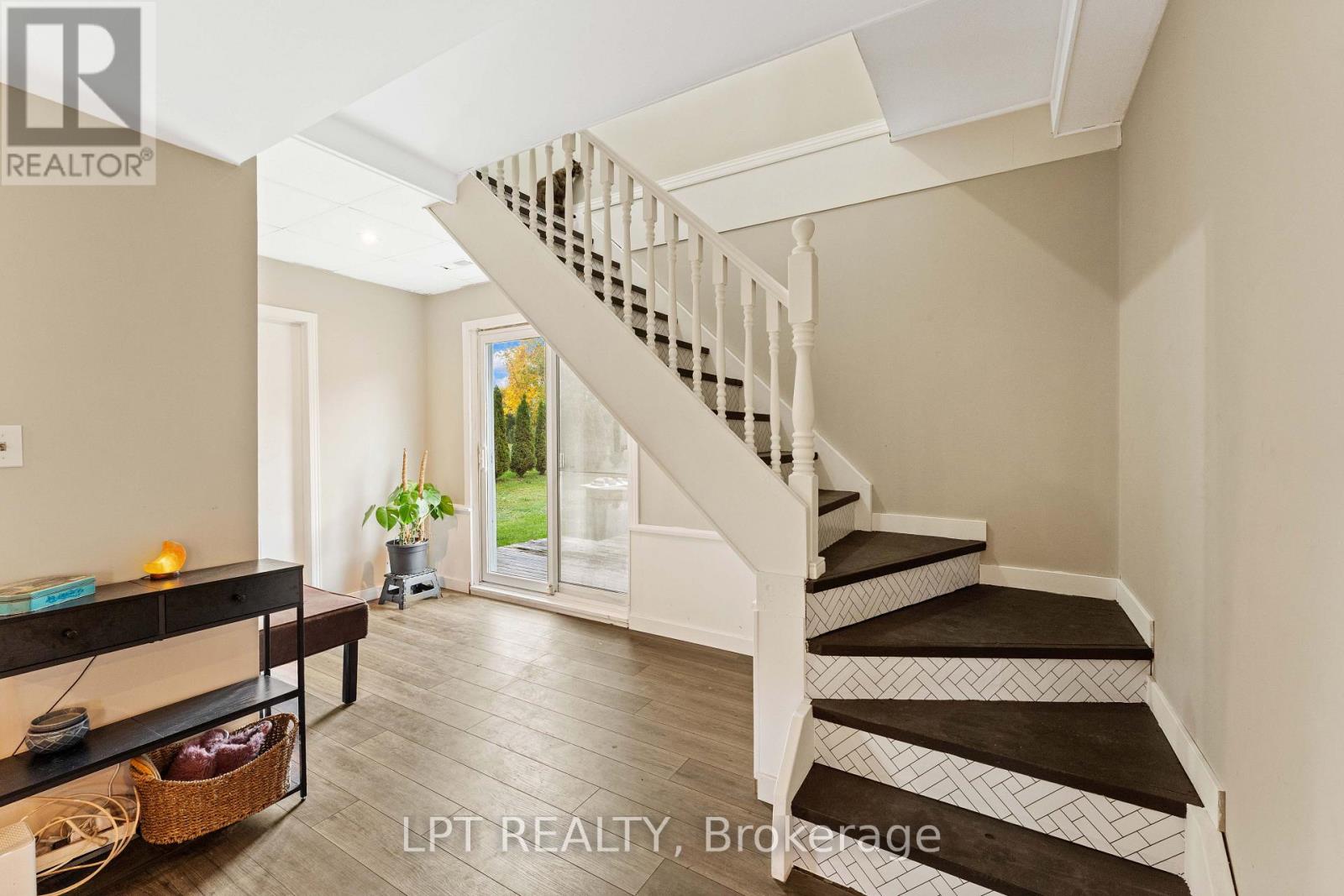 75 WAKEFORD ROAD - 37