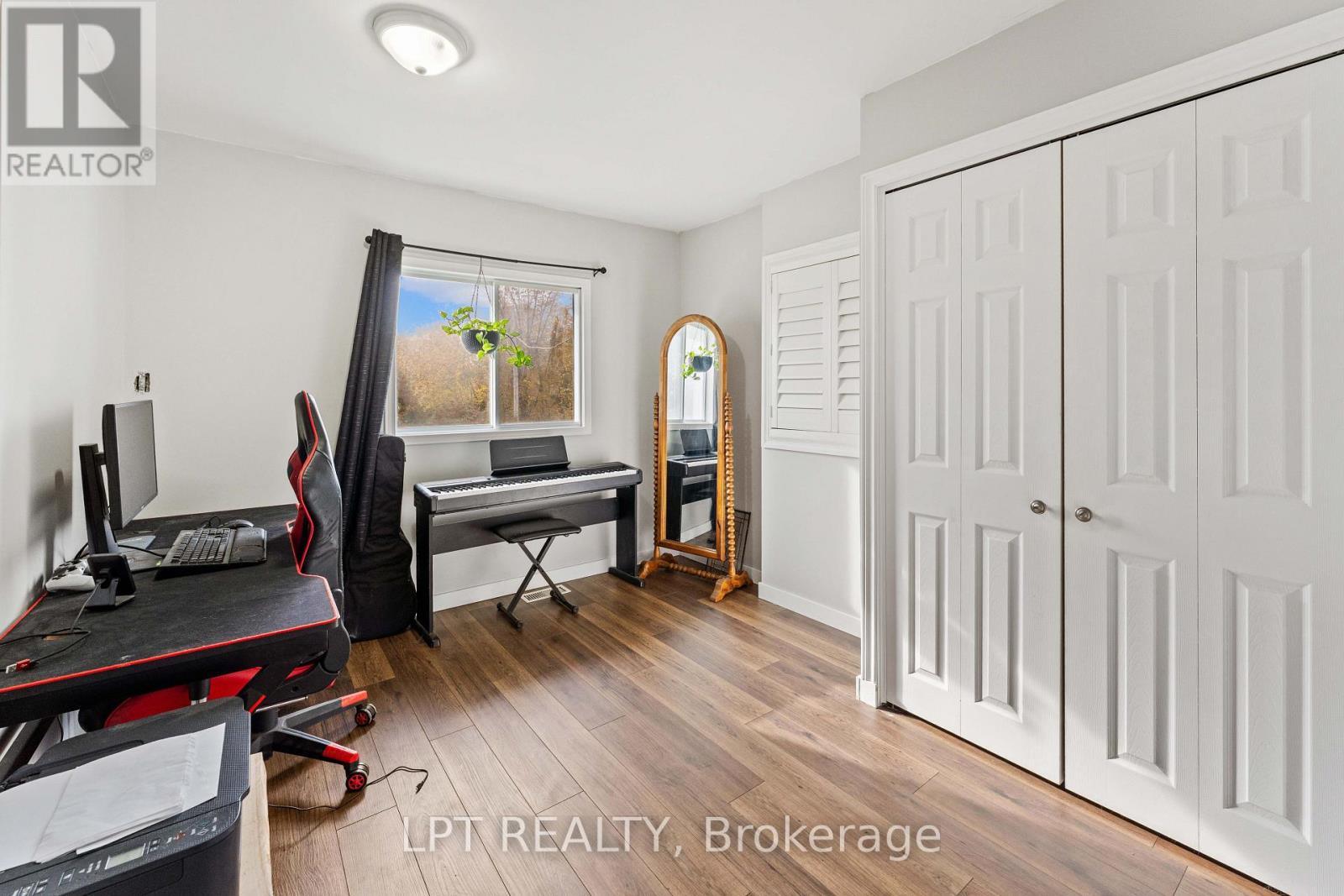 75 WAKEFORD ROAD - 43