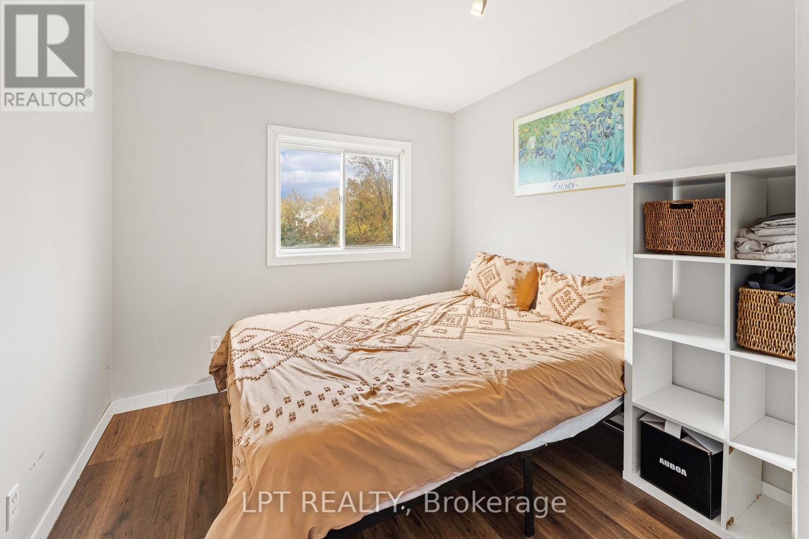 75 WAKEFORD ROAD - 44