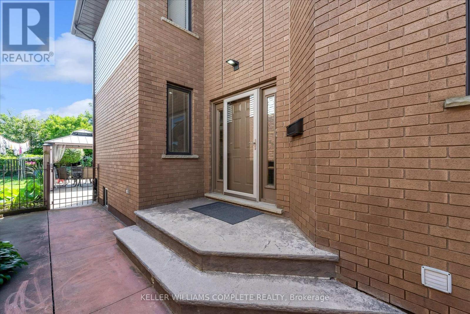 847 West 5th Street — photo 4