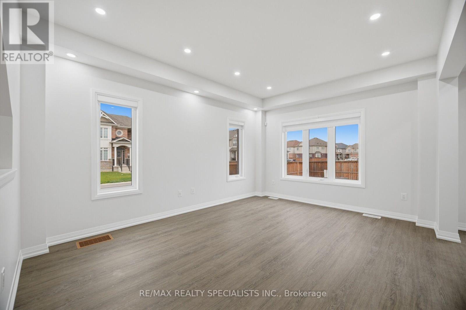 4259 SHUTTLEWORTH Drive, Niagara Falls, ON photo 9