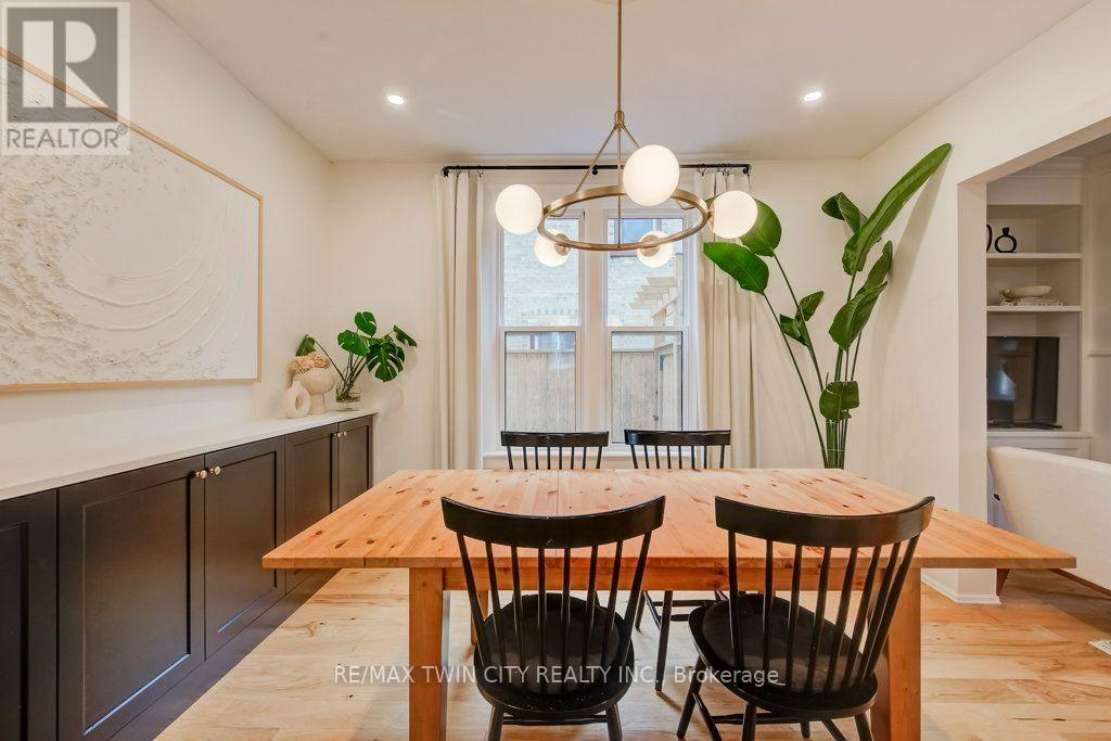 22 Whitney Place, Kitchener, ON photo 14