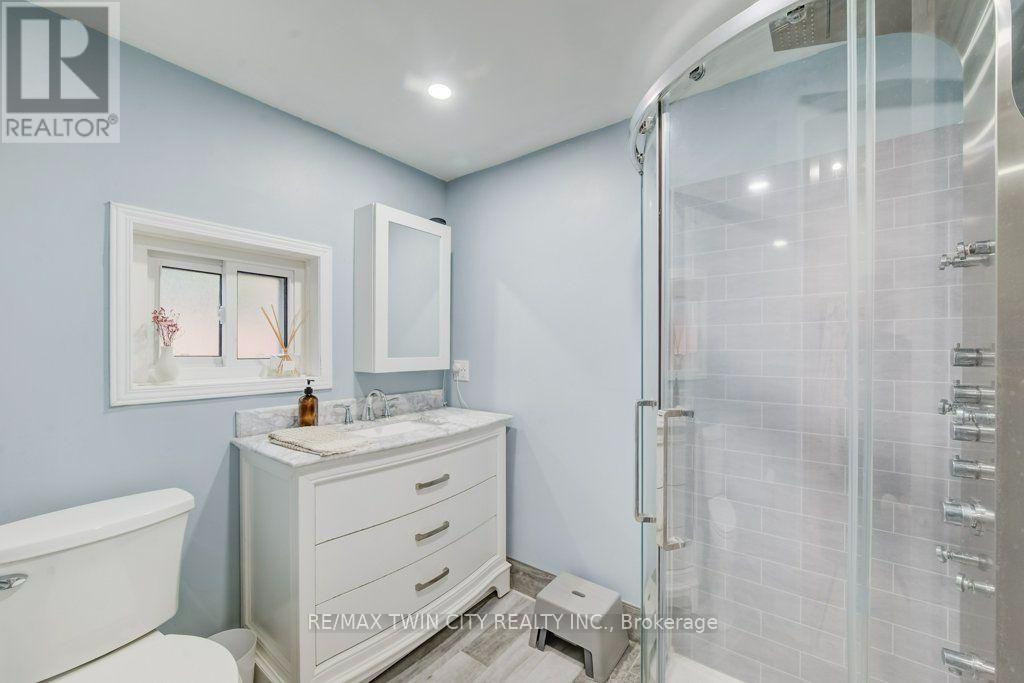 22 Whitney Place, Kitchener, ON photo 27