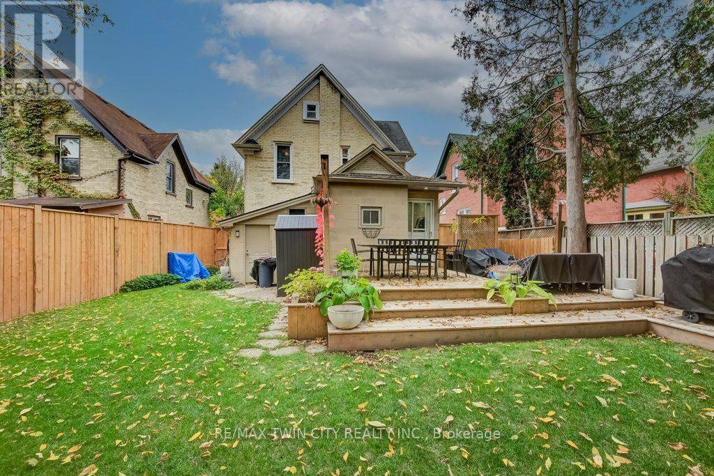 22 Whitney Place, Kitchener, ON photo 44