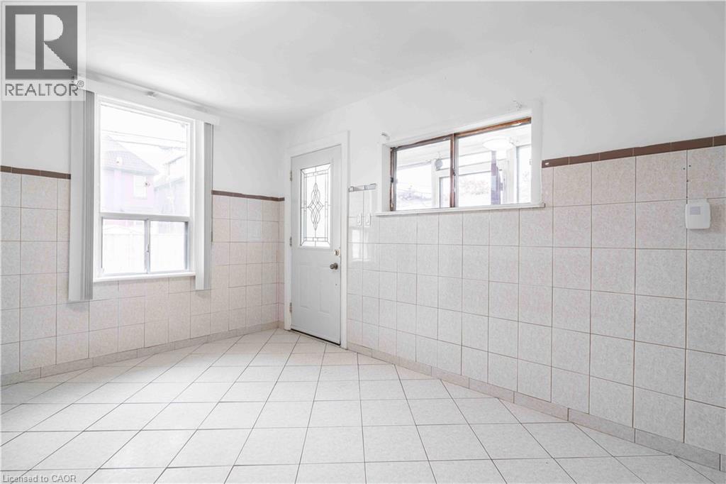 58 St. Matthews Avenue — photo 26