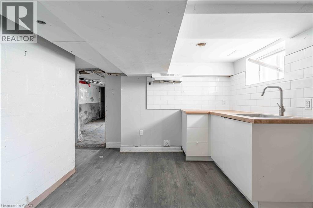 58 St. Matthews Avenue — photo 39