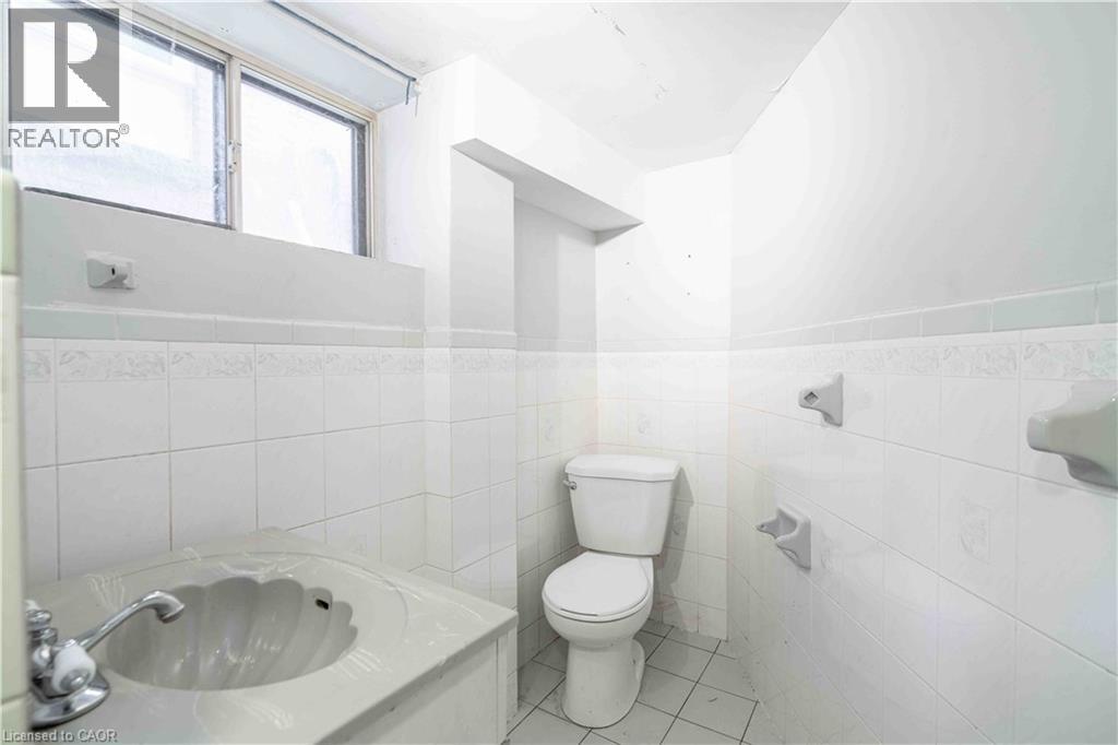 58 St. Matthews Avenue — photo 41