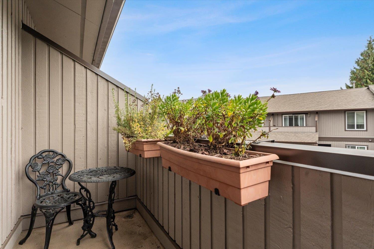 2 Bed, 2 Bath House for Sale in Abbotsford – 5 32925 GEORGE FERGUSON WAY, Abbotsford – MLS# R3175628 - Image 21