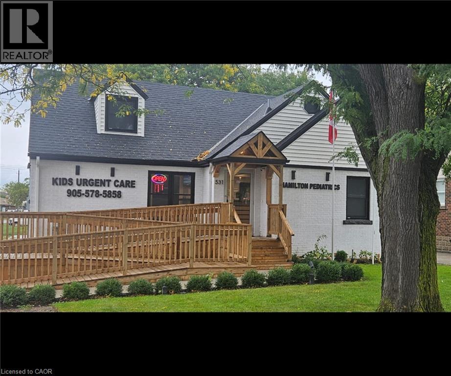 531 Queenston Road — photo 2