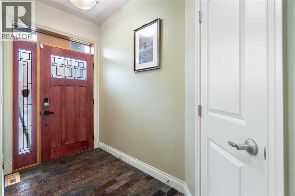 2323 22 Avenue SW - photo 4