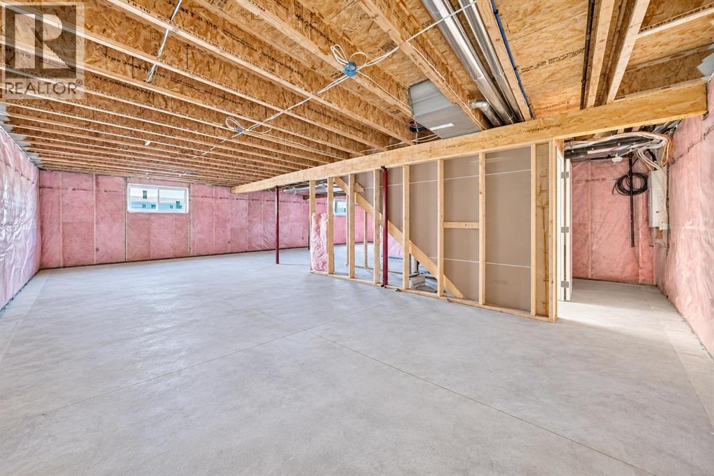 341 Flare Avenue SW, photo 14 of 21