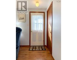10 Chapel Street, Springhill, NS B0M1X0 Photo 11