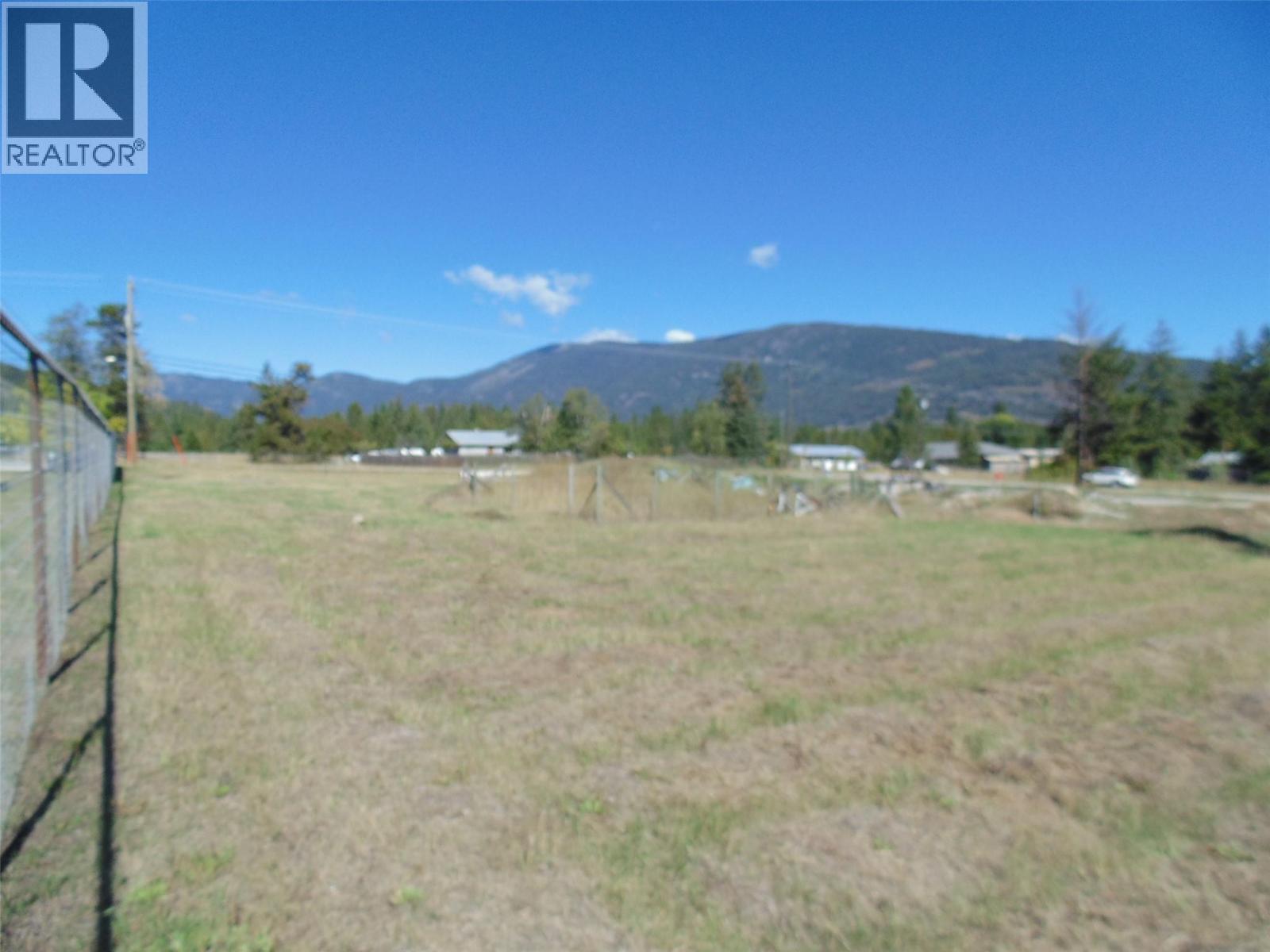  Centreplace Road, Krestova - Image 1