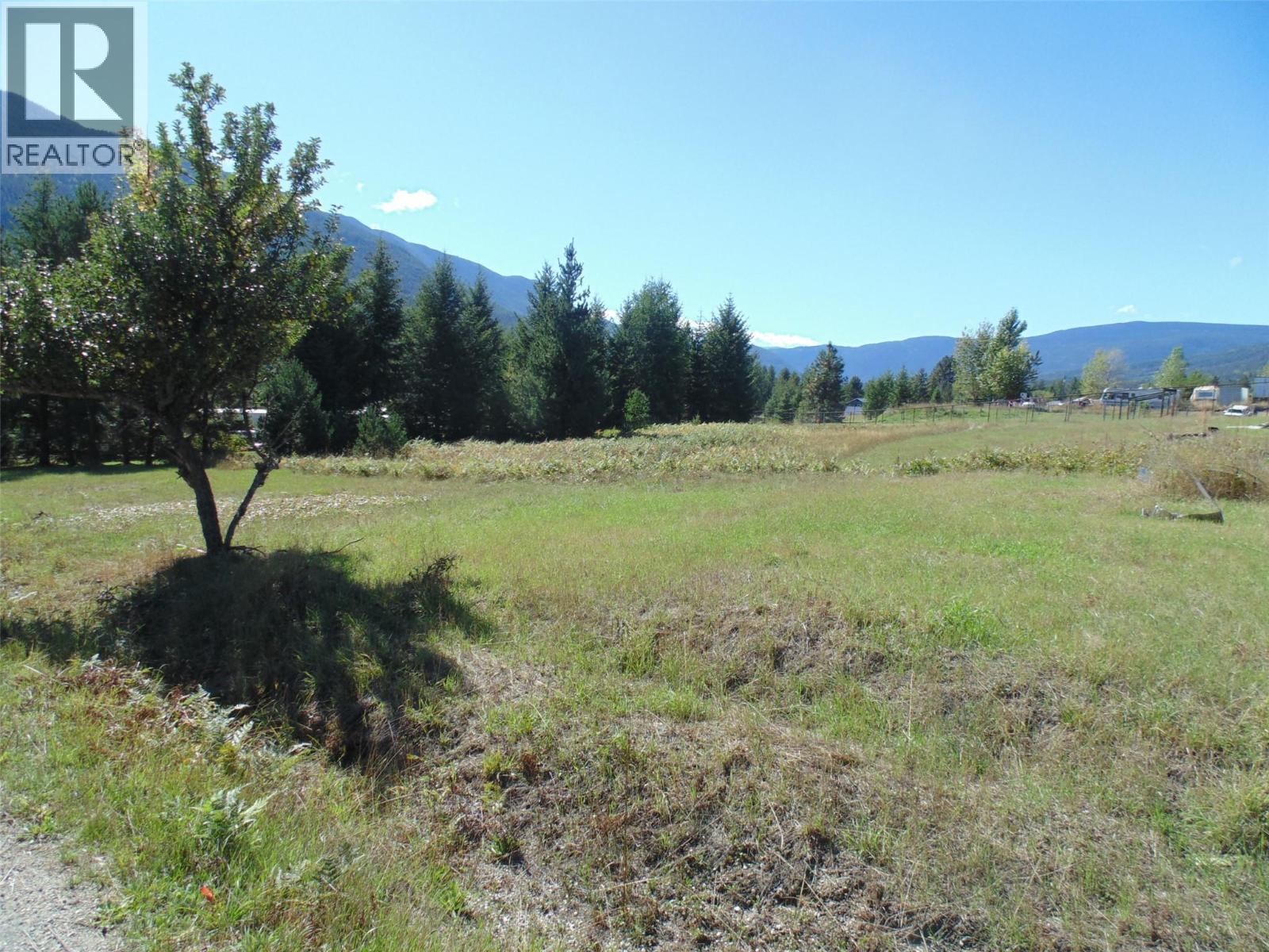  Centreplace Road, Krestova - Image 1
