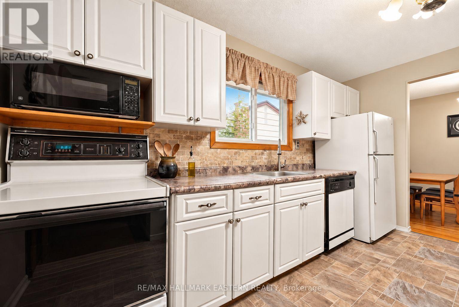 844 Florell Drive, Oshawa, ON photo 10