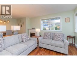 Primary Bedroom - 102 2318 James White Blvd, Sidney, BC V8L1Z6 Photo 7